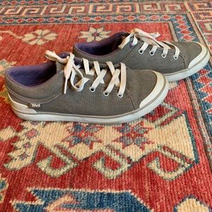 Teva canvas sneakers size 8.5